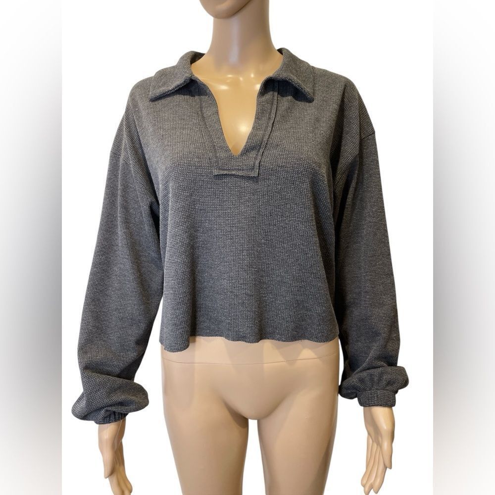 Altar’d State V-neck Gray Women's Collared Top size S